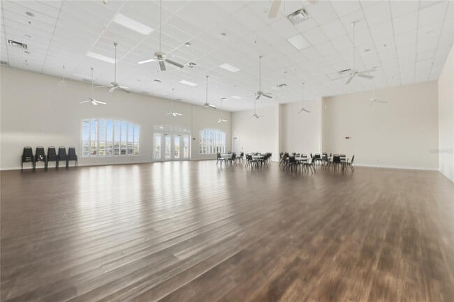 Building Photo - 1033 Sawgrass Dr