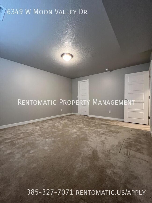 Building Photo - 6349 W Moon Vly Dr