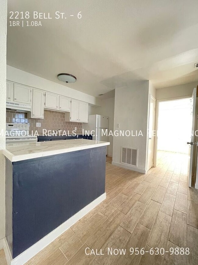 Building Photo - 2218 Bell St