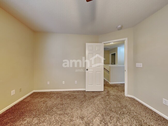 Building Photo - 5154 Torrey Ln