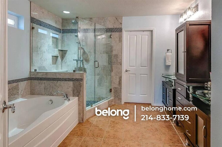 Building Photo - 15833 Coyote Hill Dr