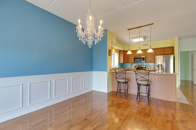 Building Photo - 799 Graceland Ave