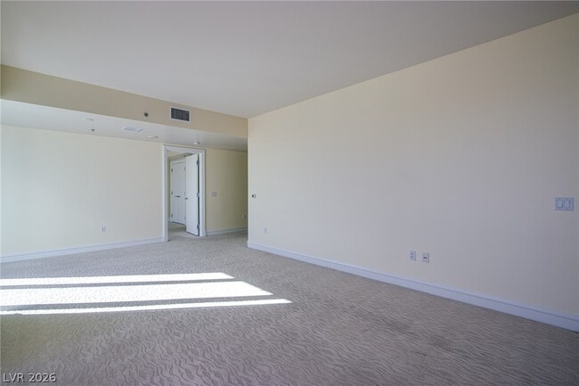 Building Photo - 2700 S Las Vegas Blvd