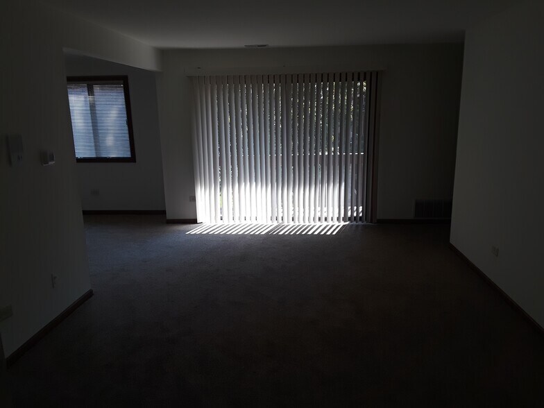 Building Photo - 15812 Peggy Ln