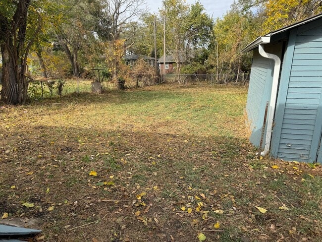 Building Photo - 3 BR, 1 BA off Fontenelle Blvd
