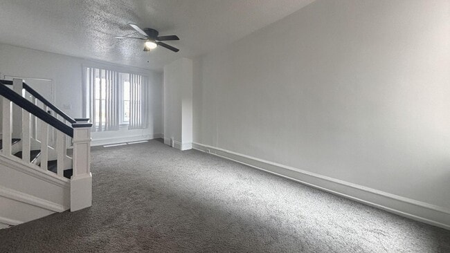 Building Photo - Philly Bi-Level: Modern & Bright