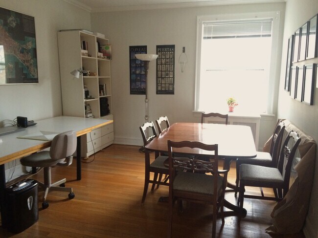 Dinning Room - 1218 Central St