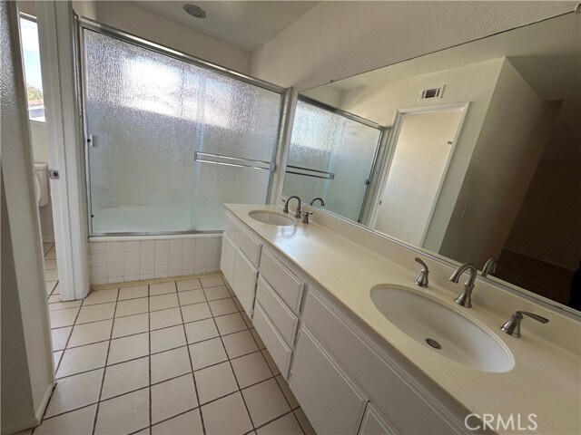 Building Photo - 15031 Dogwood Ln