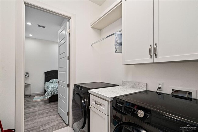 Building Photo - 24 Cornell Ave