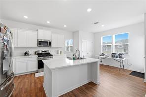 Building Photo - 760 Oakmont Trce