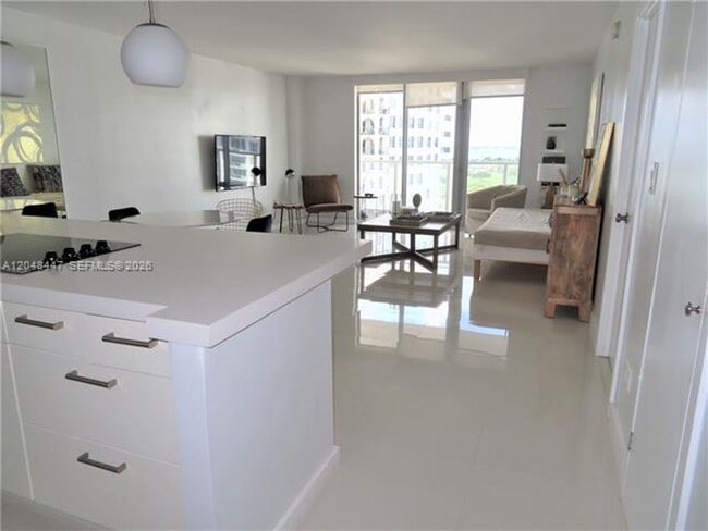 Building Photo - 5701 Collins Ave