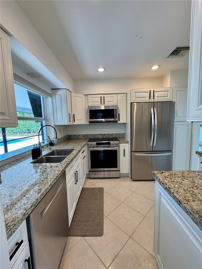 Building Photo - 1093 SW 14th St