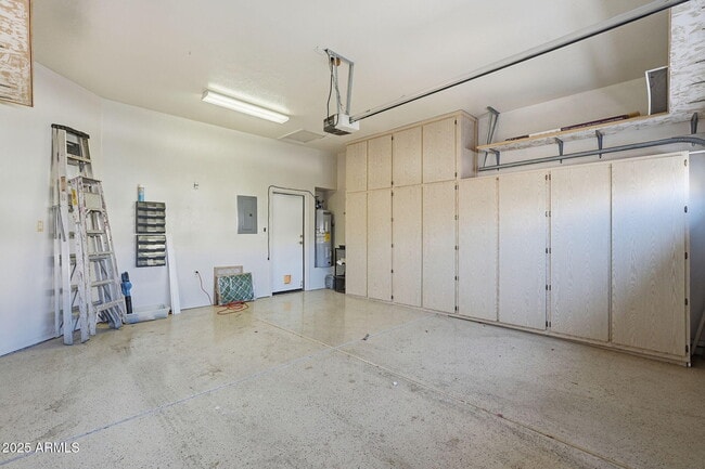 Building Photo - 1747 E Northern Ave