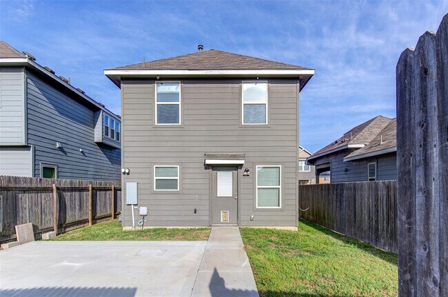 Building Photo - 4527 Graceful Ln