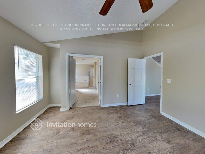 Building Photo - 1106 Sophia Blvd