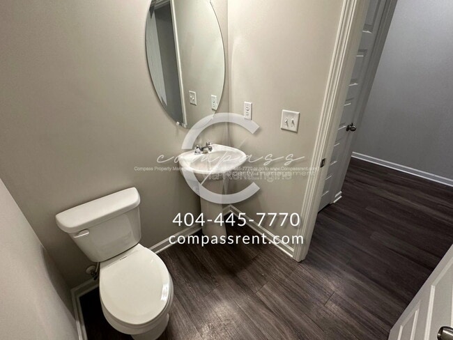 Building Photo - 119 Squarewood Ln NW