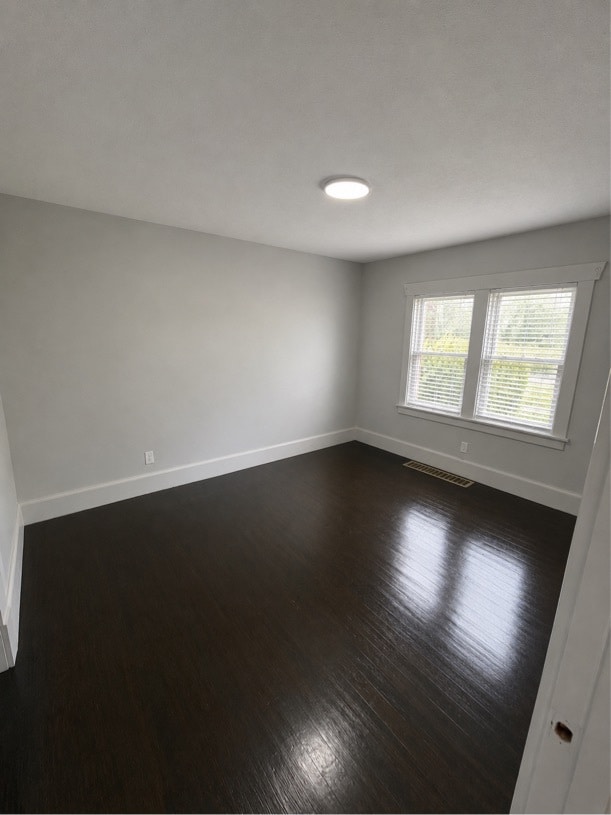Building Photo - 169 E Avondale Ave