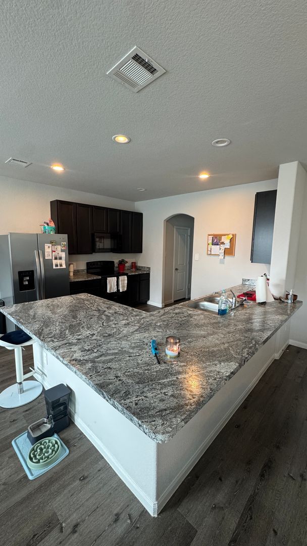 Building Photo - Entertainer’s Kitchen + Oversized Primary Suite | 4 Bed House in Bryan