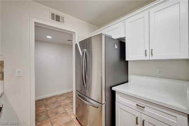 Building Photo - 1602 Coyote Run Dr