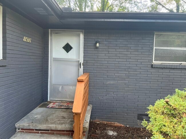 Building Photo - 1472 Tulip Pl