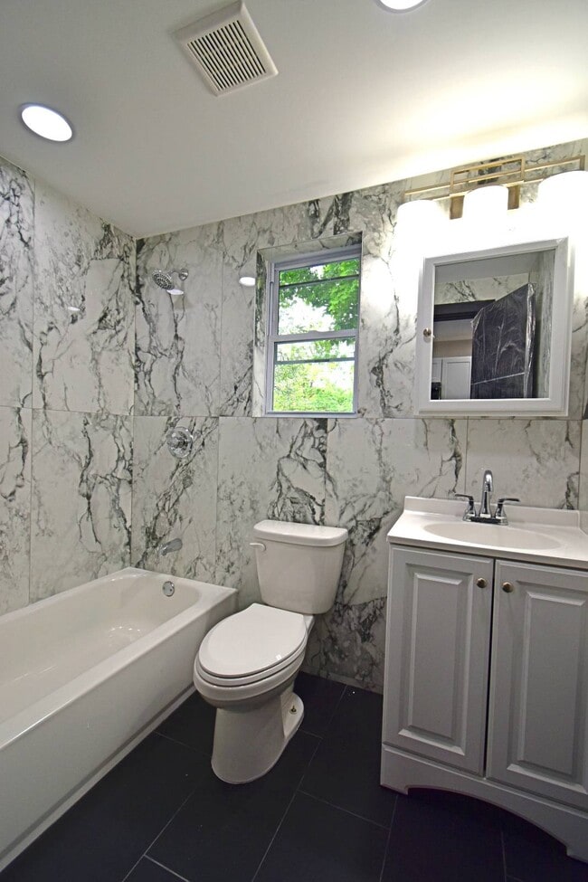 Building Photo - 108-46 153rd St