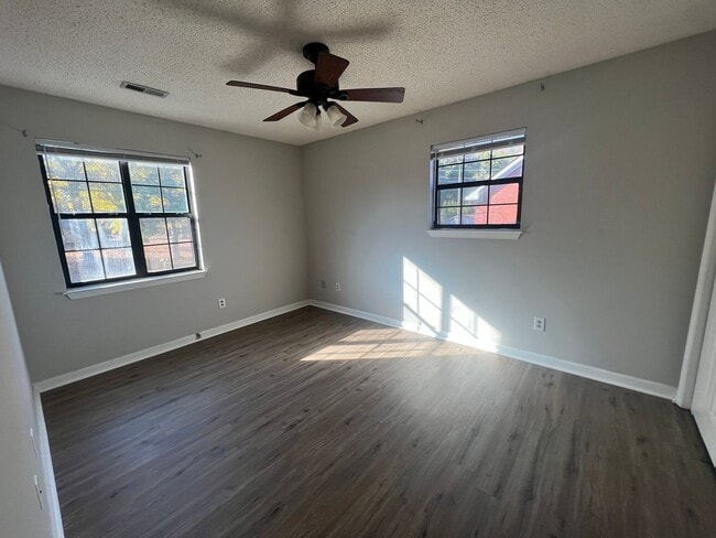 Building Photo - 129 Taylor Denton Ln