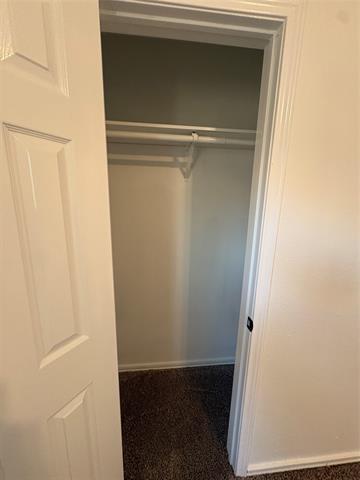 Building Photo - 932 Davis Ave