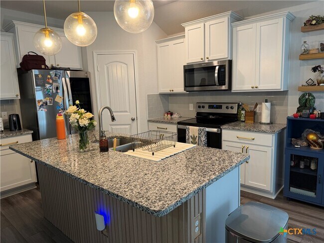 Building Photo - 5630 Baffin Ln
