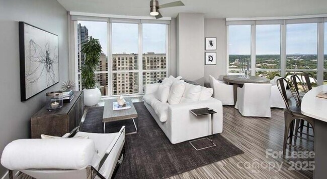 Building Photo - 225 S Poplar St