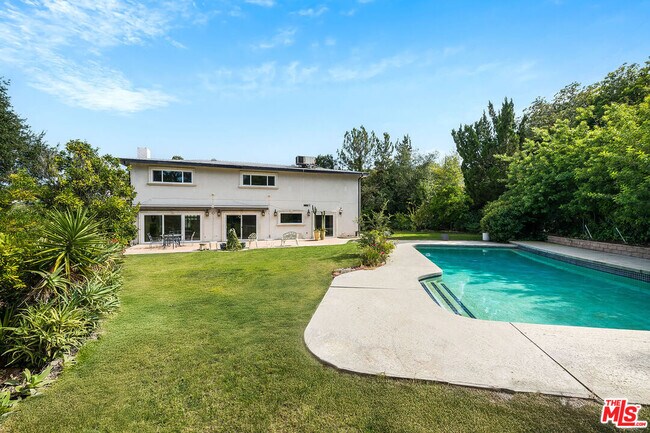 Building Photo - 3643 Ballina Canyon Rd