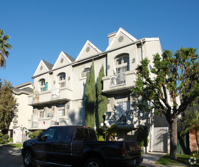 Building Photo - 10821 Blix St