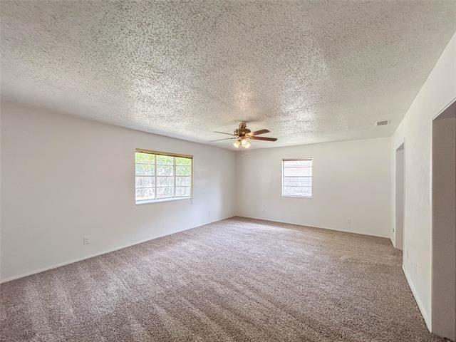 Building Photo - 1425 E Windsor Dr