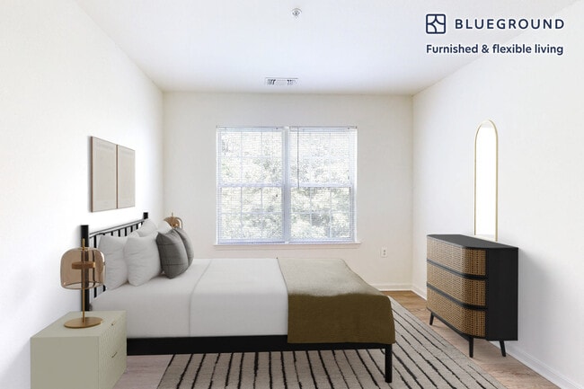 Building Photo - 1569 Onyx Dr
