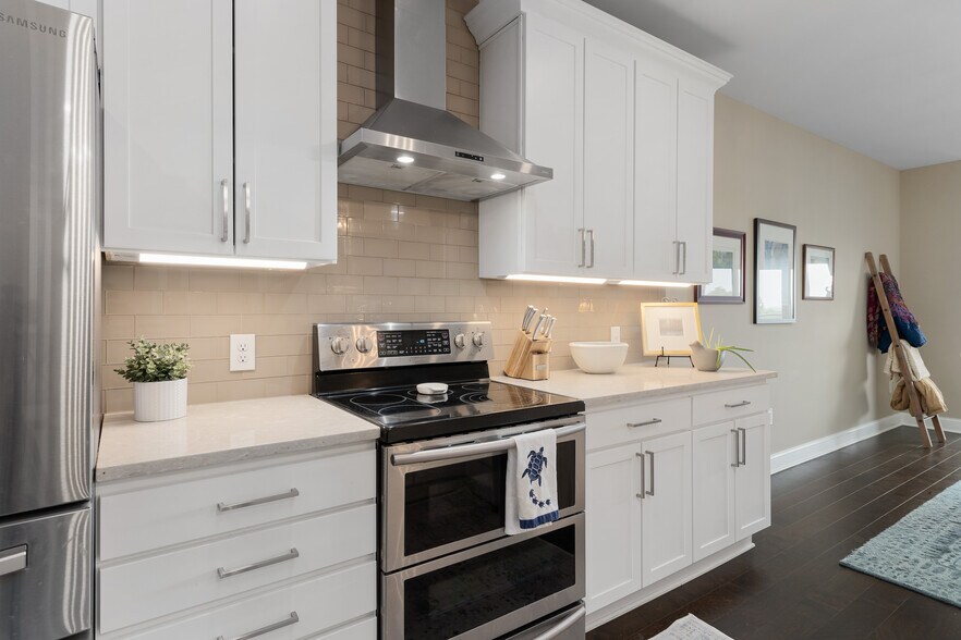 Building Photo - 5317 Highpointe Lakes Dr