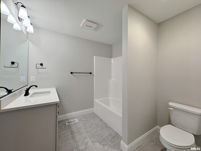Building Photo - 7615 Walnut Bend Dr