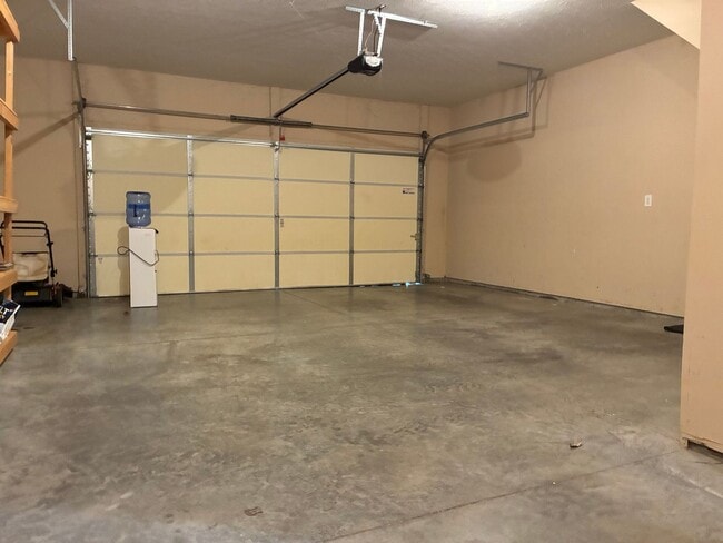 Building Photo - **ELIZABETHTOWN INDEPENDENT SCHOOL DISTRICT**