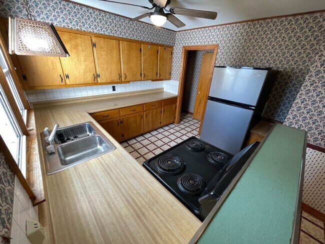 Building Photo - Cute Rental House in Shelbyville