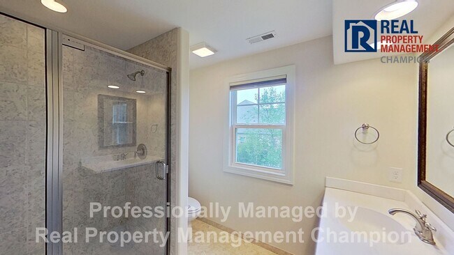 Building Photo - Custom 4BD/3BA Home with Hardwood Floors, Office, and Sunroom