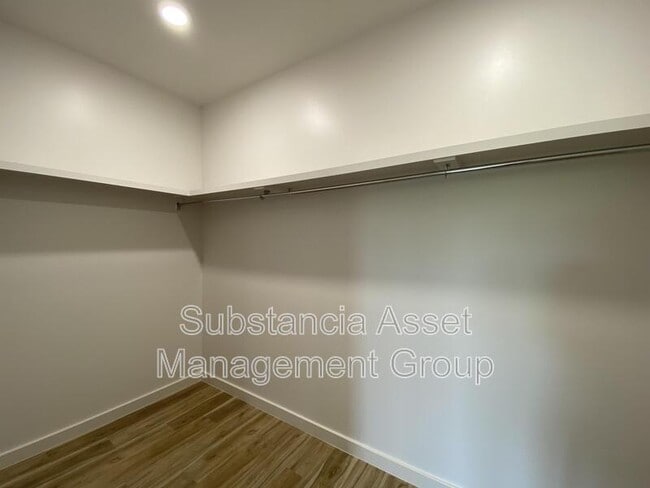 Building Photo - 1683 Midtown Pl