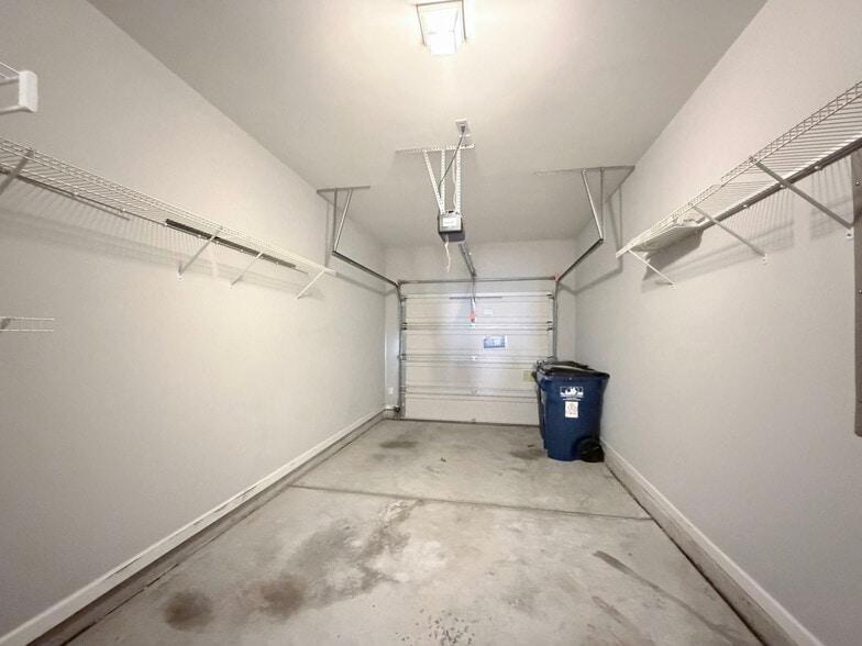 Building Photo - 10483 Dapping Dr