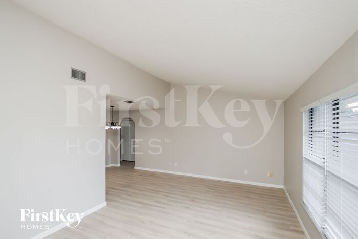 Building Photo - 1377 Prum Ave NW