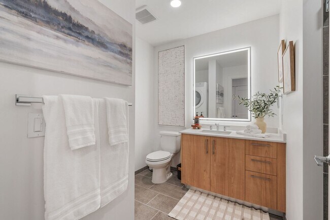 Building Photo - 1212 Demonbreun St