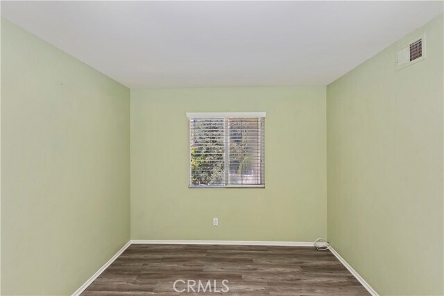 Building Photo - 42467 Thoroughbred Ln