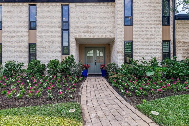 Building Photo - 14132 Bluebird Ln