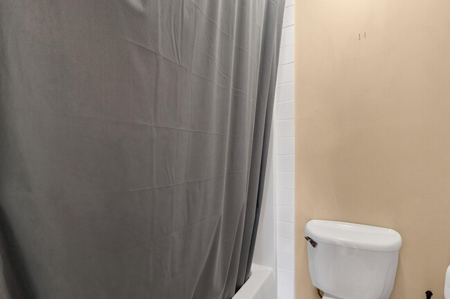 Building Photo - 5260 Leydorf Ln