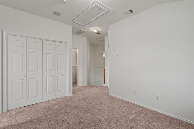 Building Photo - 9201 Brodie Ln