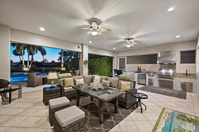 Building Photo - 208 Lucia Ct