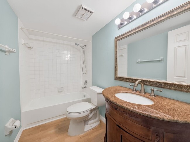 Building Photo - 3041 Sandpiper Bay Cir