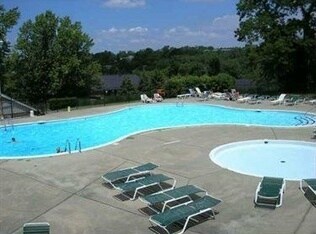 Community pool - 694 Robinwood Dr