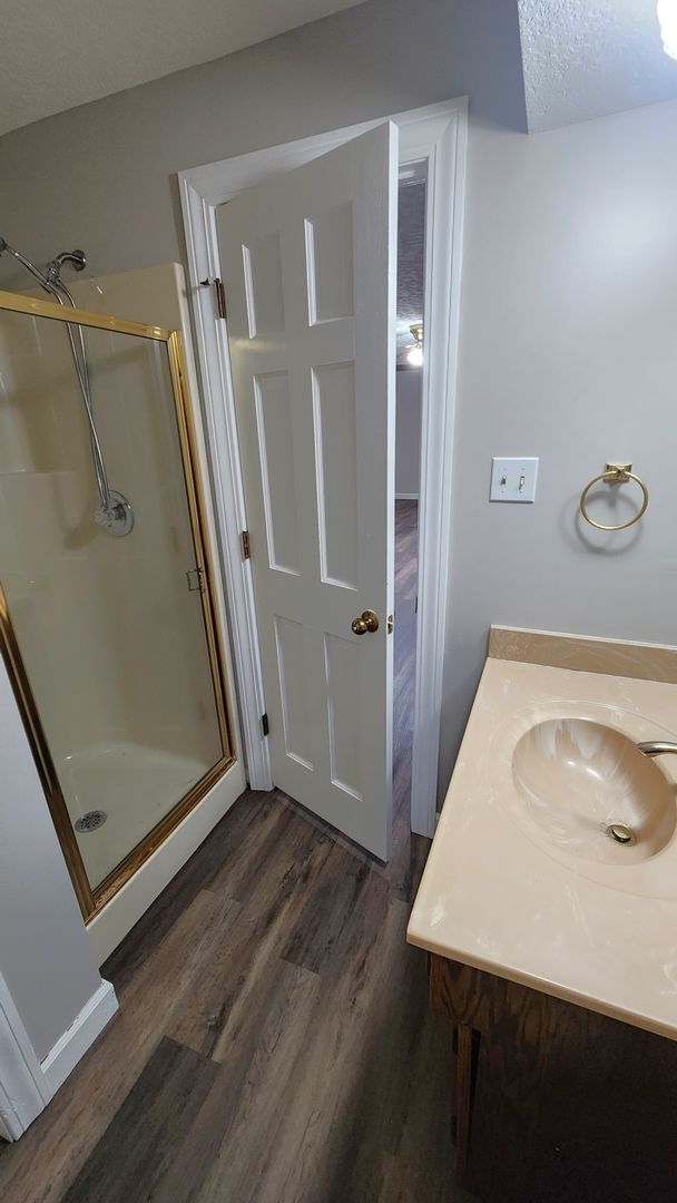 Building Photo - Lake Sherwood Executive 4BR, 3BTH home in Washburn Rural Schools!